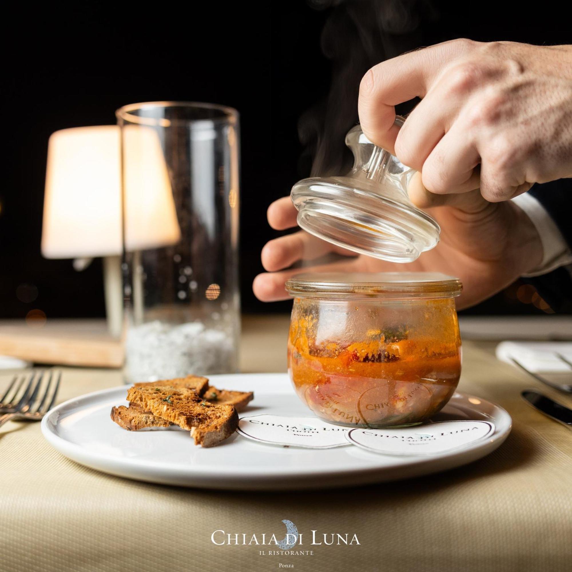 Hotel Chiaia Di Luna ปอนซา ภายนอก รูปภาพ