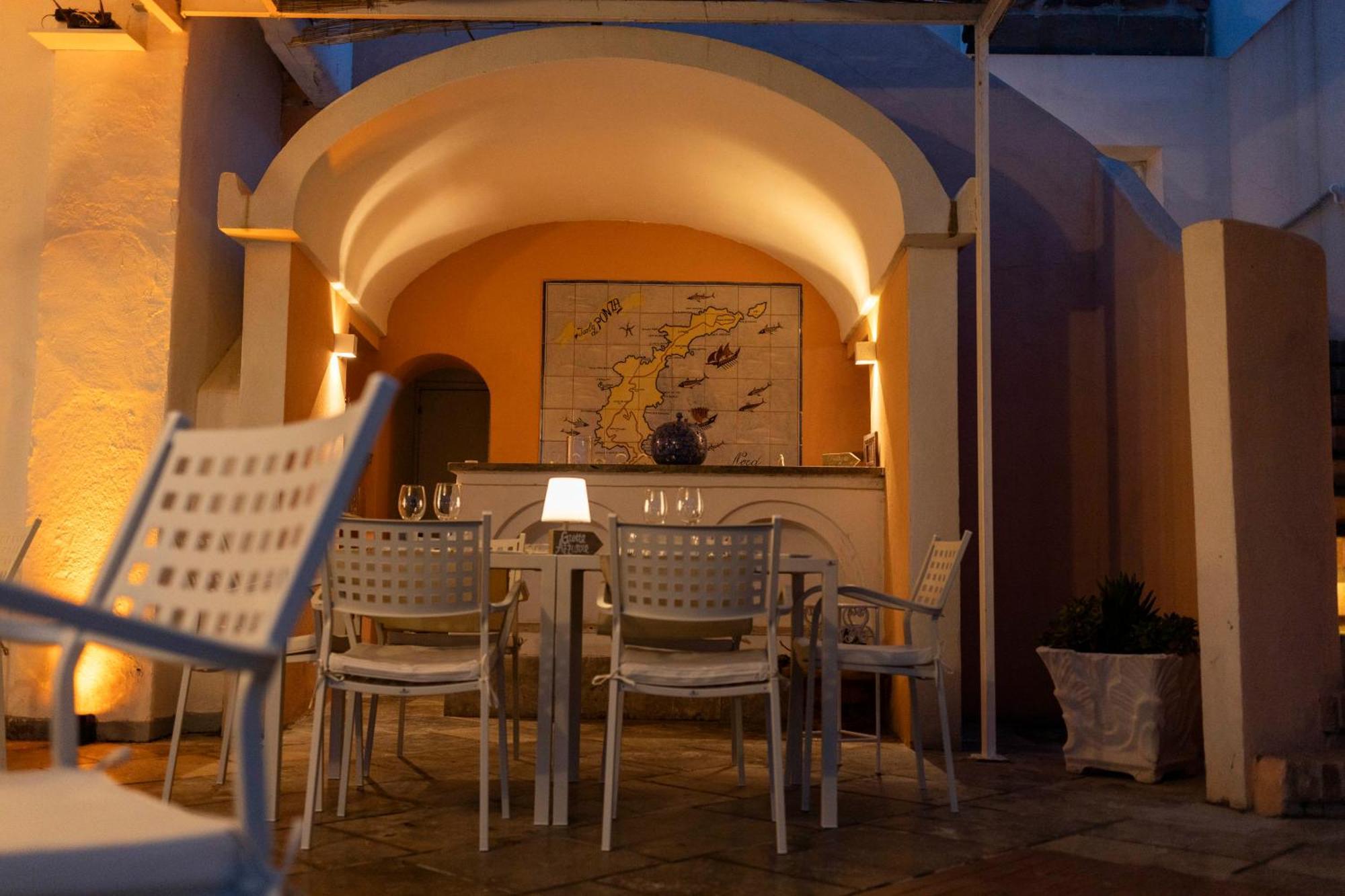 Hotel Chiaia Di Luna ปอนซา ภายนอก รูปภาพ