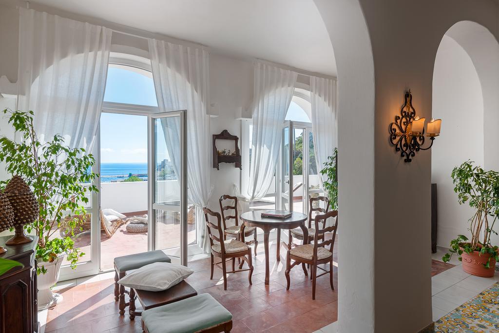 Hotel Chiaia Di Luna ปอนซา ภายนอก รูปภาพ